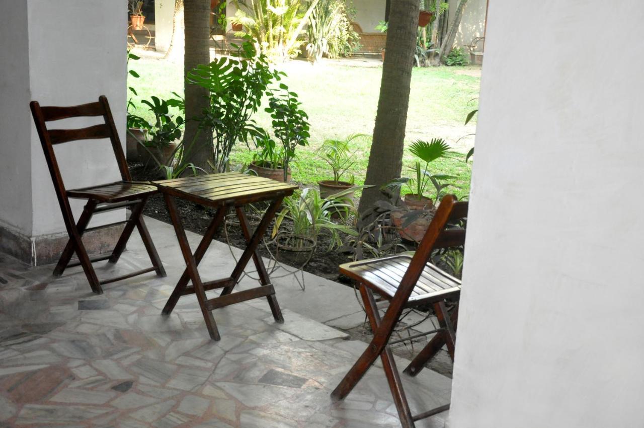 Grand Hotel Amritsar Bagian luar foto